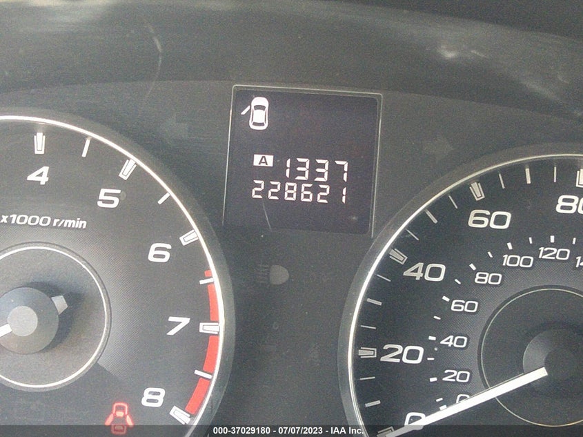 2011 SUBARU OUTBACK auction photo 7