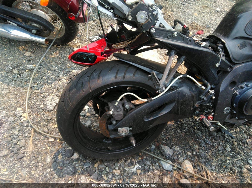 2006 Suzuki Gsx-R600 K6 VIN: JS1GN7DAX62115871 Lot: 37032881