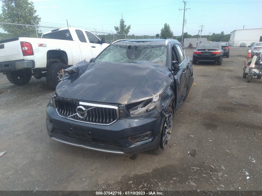 2022 VOLVO XC40 INSCRIPTION VIN: YV4162UL8N2752993