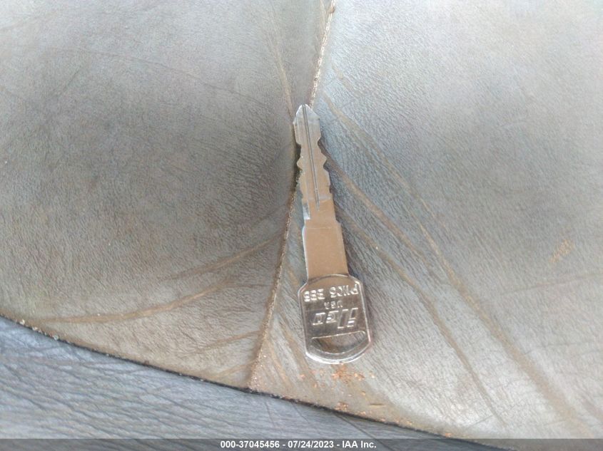 1999 Chevrolet Suburban VIN: 1GNFK16R1XJ453183 Lot: 37045456