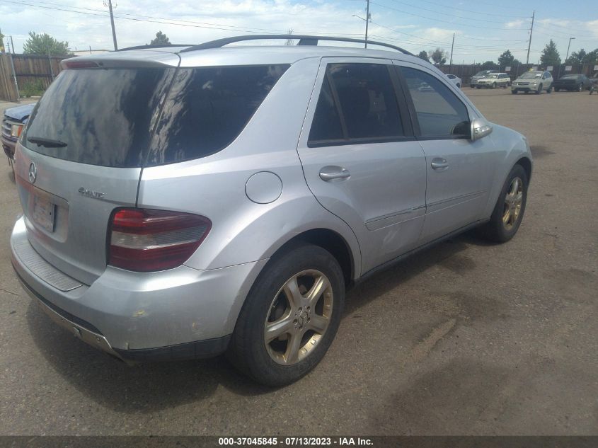 2007 Mercedes-Benz M-Class 5.0L VIN: 4JGBB75E77A197488 Lot: 37045845