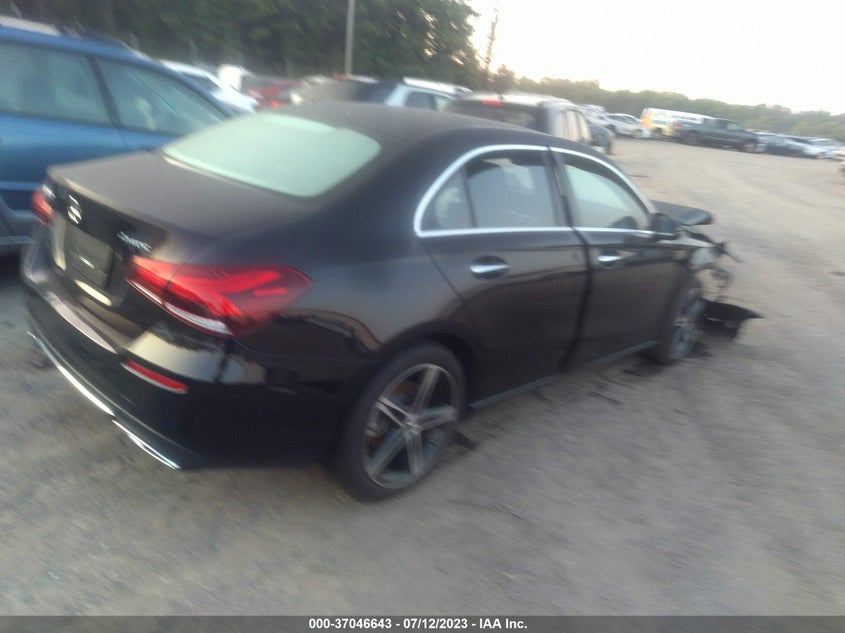 2022 Mercedes-Benz A 220 4Matic VIN: W1K3G4FB0NJ367187 Lot: 37046643