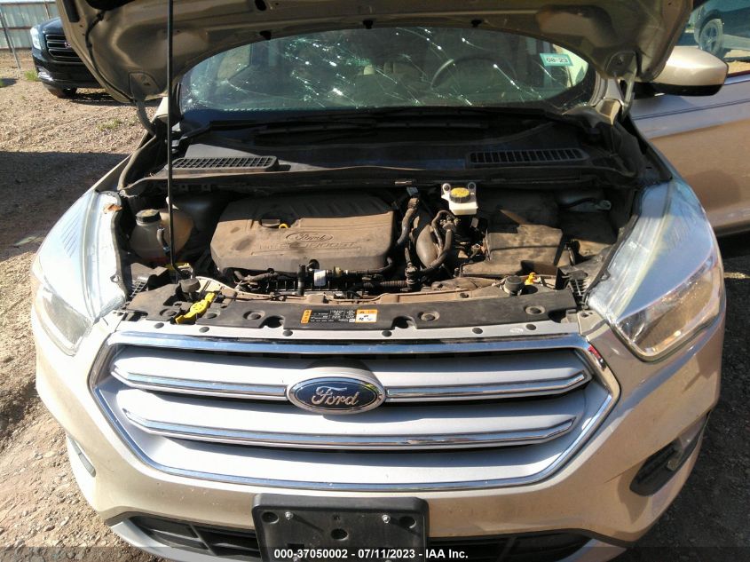 1FMCU9GD2JUA64254 2018 Ford Escape Se