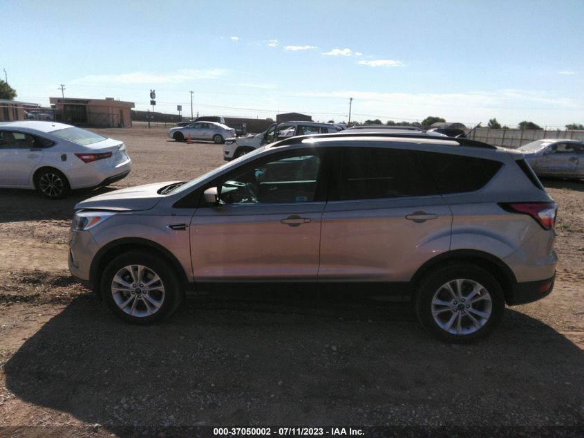 1FMCU9GD2JUA64254 2018 Ford Escape Se