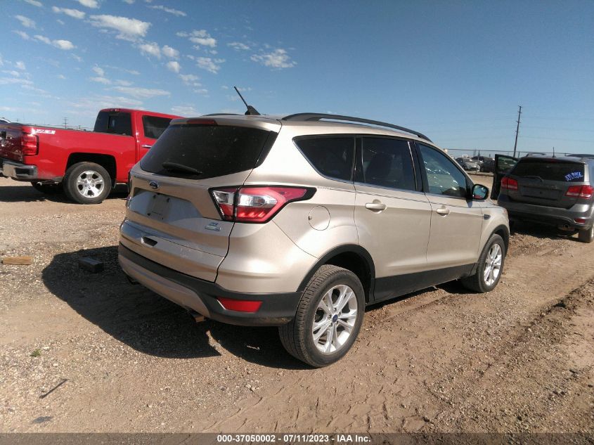 1FMCU9GD2JUA64254 2018 Ford Escape Se