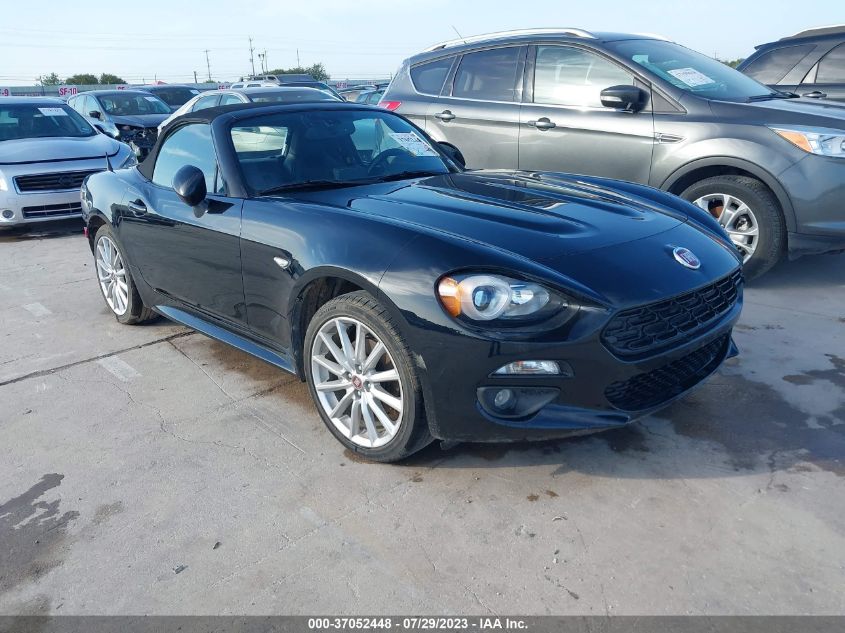 JC1NFAEK8H0103034 2017 Fiat 124 Spider Lusso