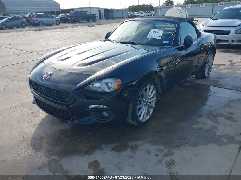 JC1NFAEK8H0103034 2017 Fiat 124 Spider Lusso