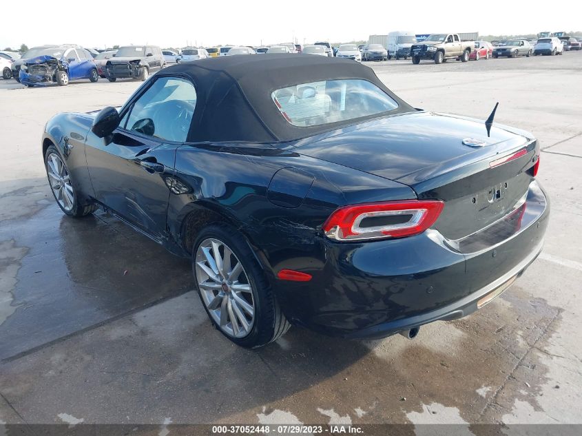 JC1NFAEK8H0103034 2017 Fiat 124 Spider Lusso