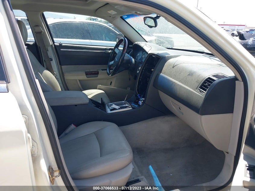 2005 Chrysler 300C VIN: 2C3JA63H85H625405 Lot: 37066533