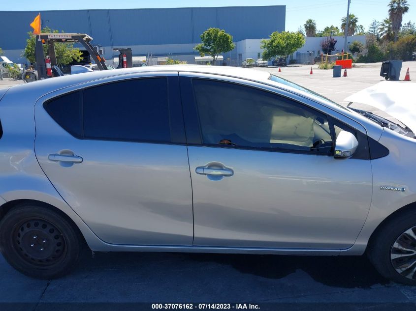 JTDKDTB30G1122559 2016 Toyota Prius C One