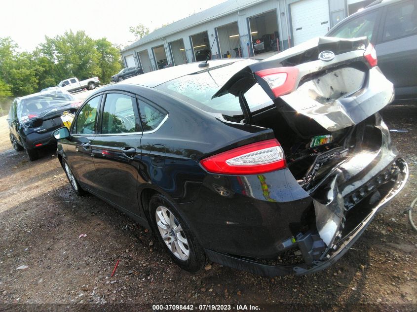 2015 Ford Fusion S VIN: 3FA6P0G77FR232831 Lot: 37098442