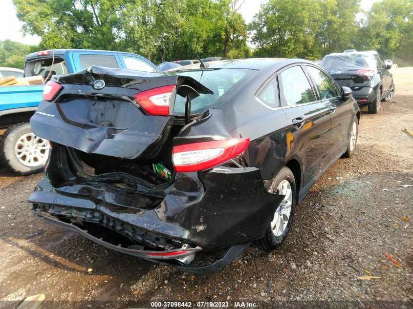 2015 Ford Fusion S VIN: 3FA6P0G77FR232831 Lot: 37098442