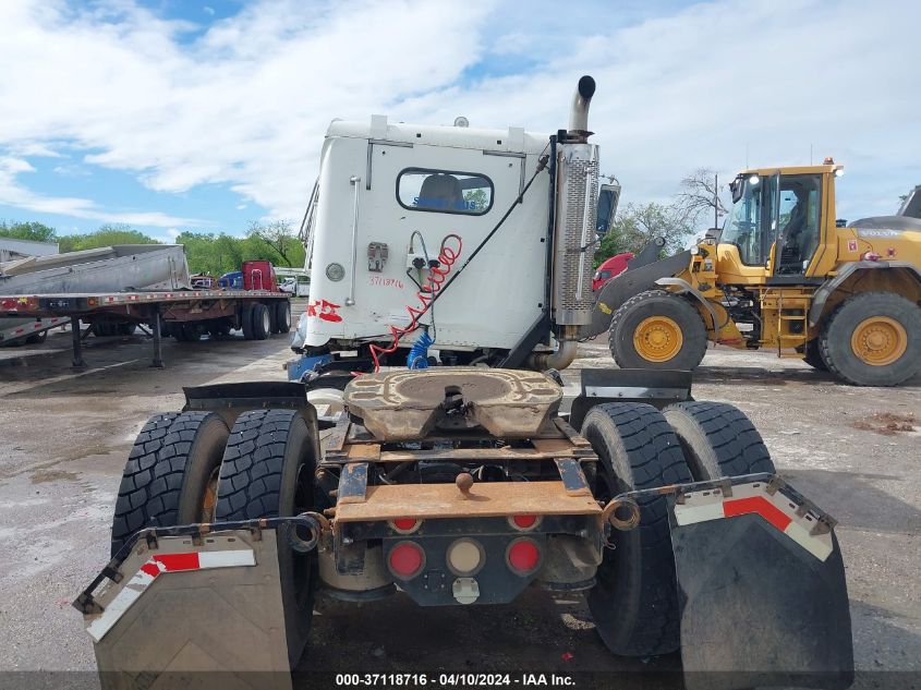 2000 Freightliner Fld Fld112 VIN: 1FUW3MDA7YMF37217 Lot: 39241599