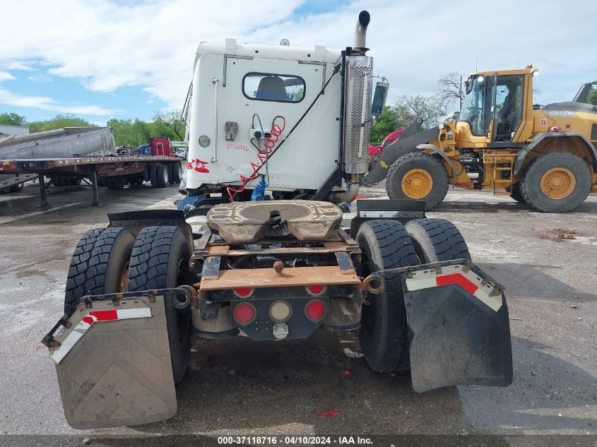 2000 Freightliner Fld Fld112 VIN: 1FUW3MDA7YMF37217 Lot: 39241599