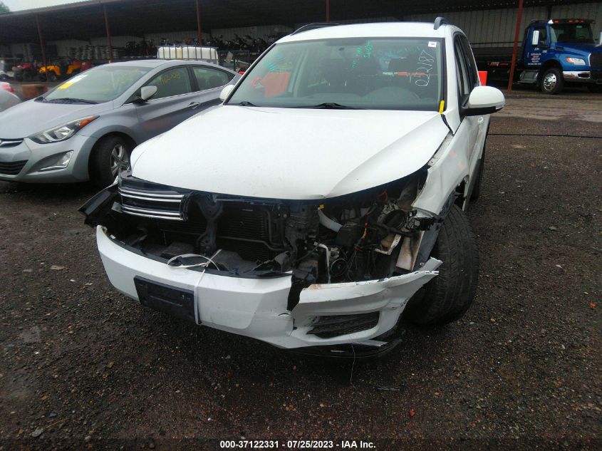 WVGBV7AX0HK052187 2017 Volkswagen Tiguan 2.0T/2.0T S