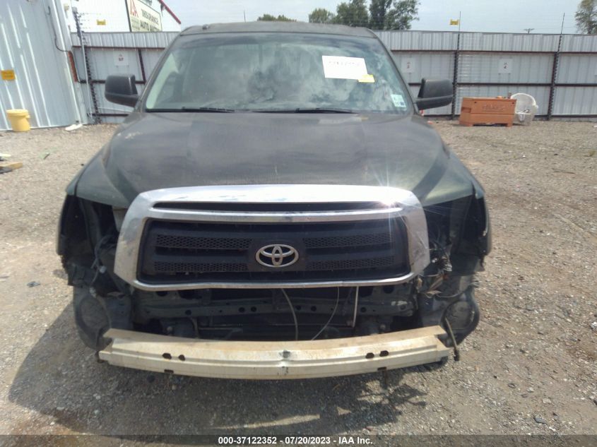 5TFRM5F12CX041427 2012 Toyota Tundra Grade 4.6L V8