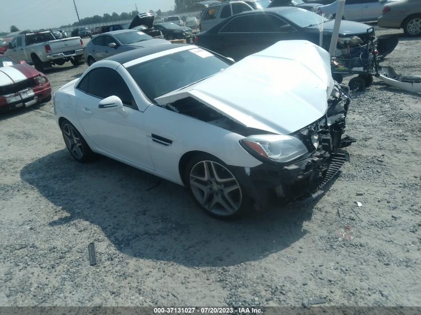 VIN WDDPK4HA3FF105088 2015 Mercedes-Benz SLK-Class,... no.1