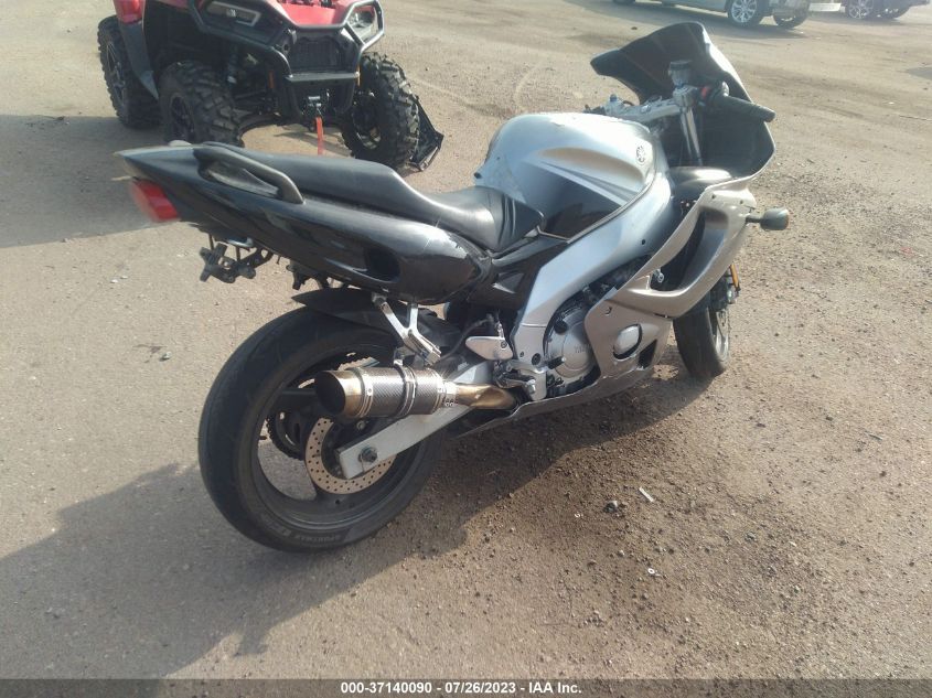 2003 Yamaha Yzf600 R VIN: JYA5AHE043A037458 Lot: 37140090