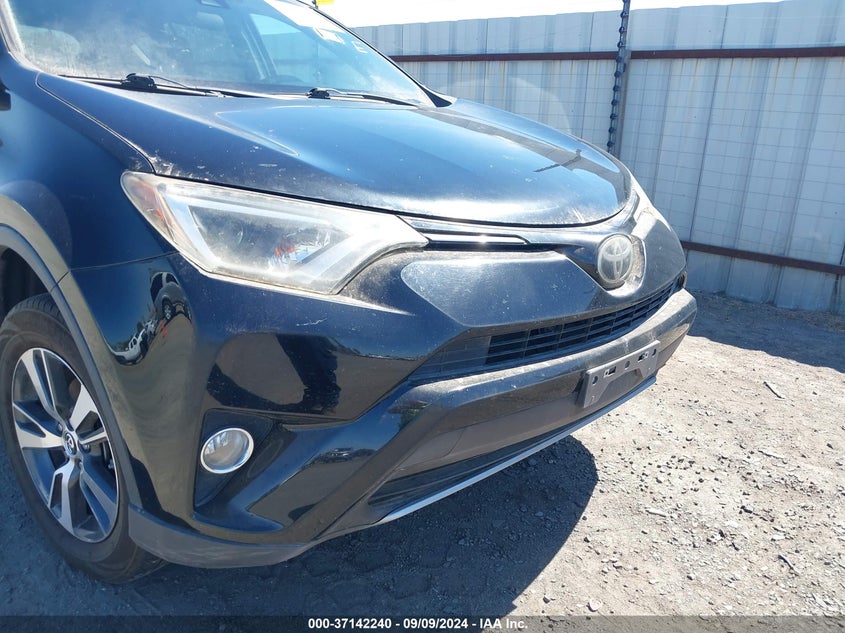 VIN 2T3WFREV0JW485190 2018 TOYOTA RAV4 XLE