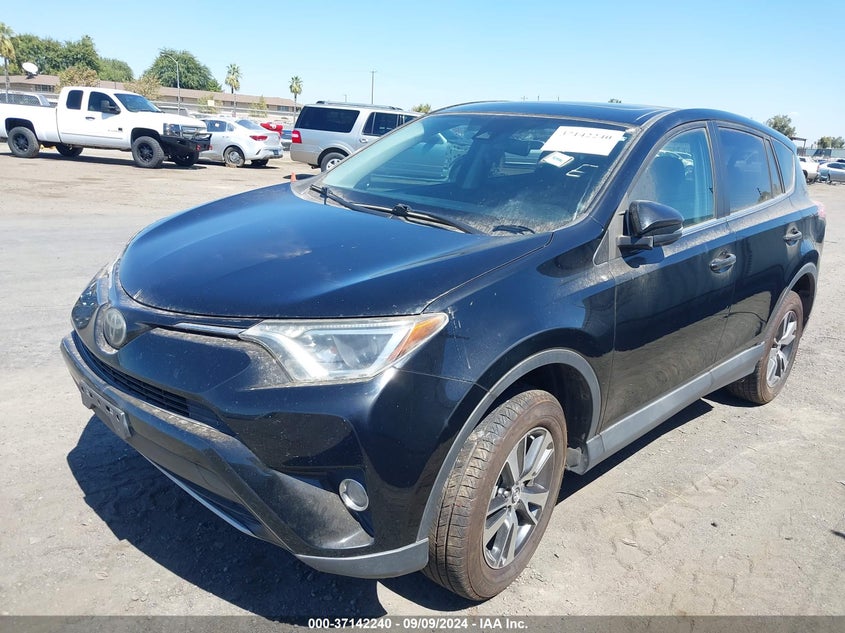VIN 2T3WFREV0JW485190 2018 TOYOTA RAV4 XLE