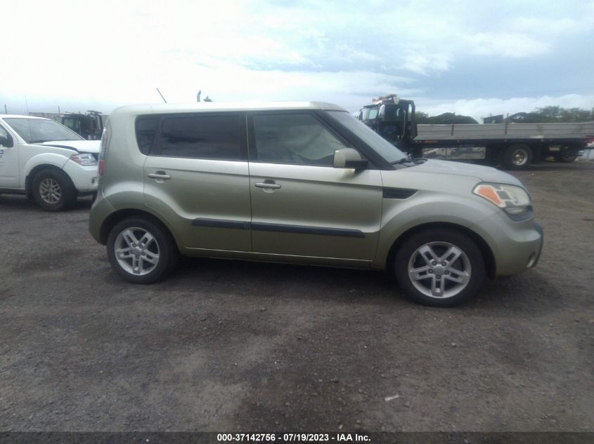 2011 Kia Soul + VIN: KNDJT2A27B7243774 Lot: 37142756