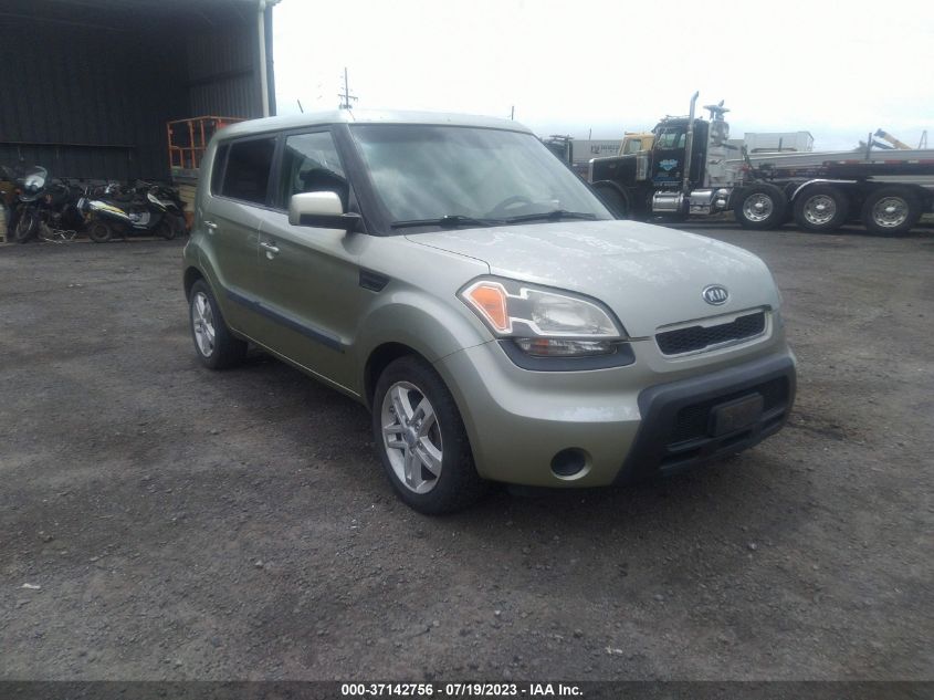 2011 Kia Soul + VIN: KNDJT2A27B7243774 Lot: 37142756