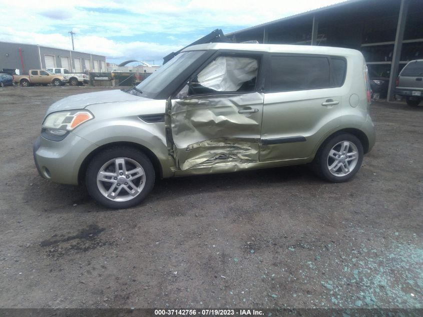 2011 Kia Soul + VIN: KNDJT2A27B7243774 Lot: 37142756