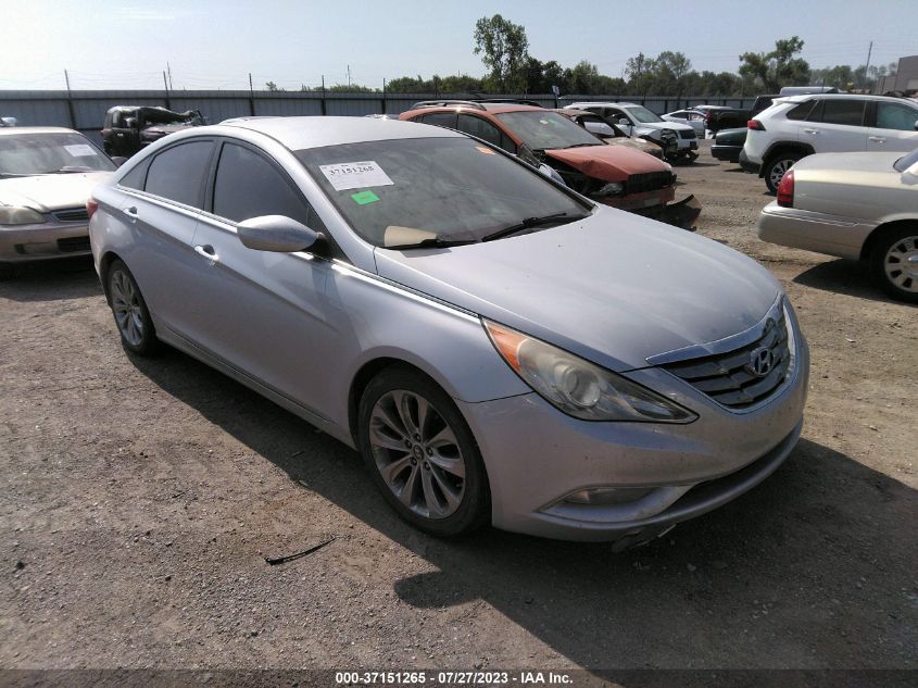 5NPEC4AC4CH425970 2012 Hyundai Sonata Se