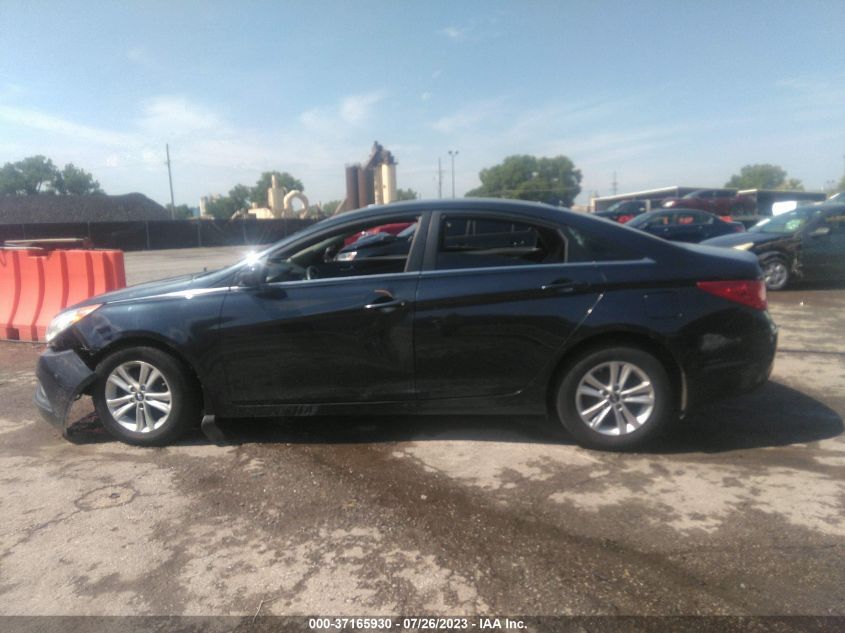 5NPEB4AC2DH705083 2013 Hyundai Sonata Gls