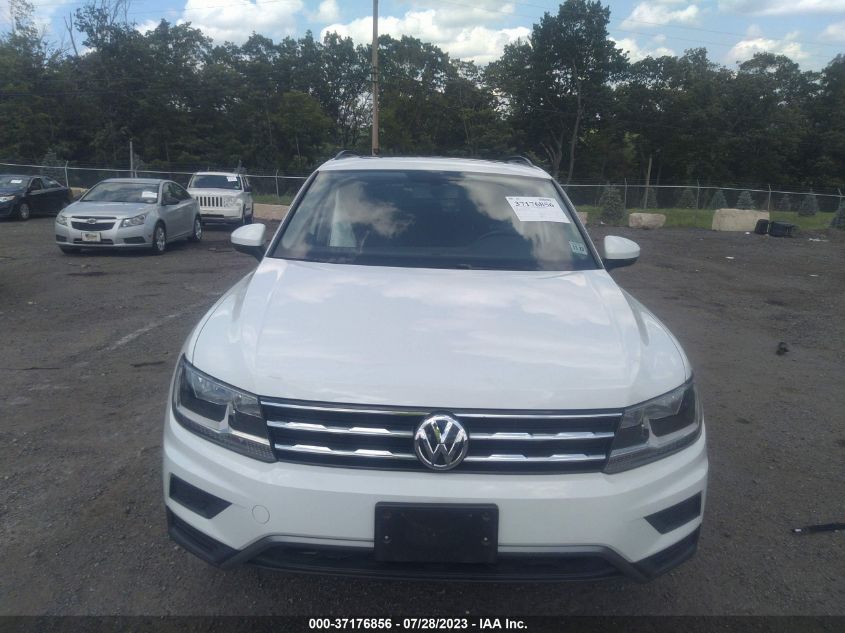 2019 Volkswagen Tiguan 2.0T Sel/2.0T Sel R-Line/2.0T Sel R-Line Black/2.0T Se VIN: 3VV2B7AX4KM010653 Lot: 37176856