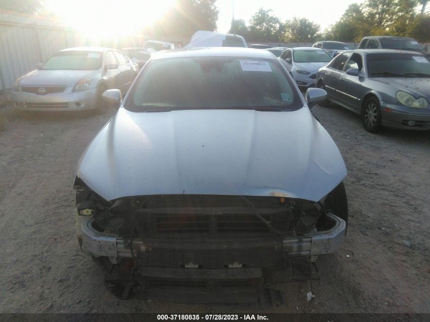 3FA6P0HD9KR103486 2019 Ford Fusion Se