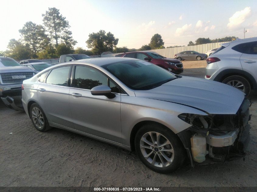 3FA6P0HD9KR103486 2019 Ford Fusion Se