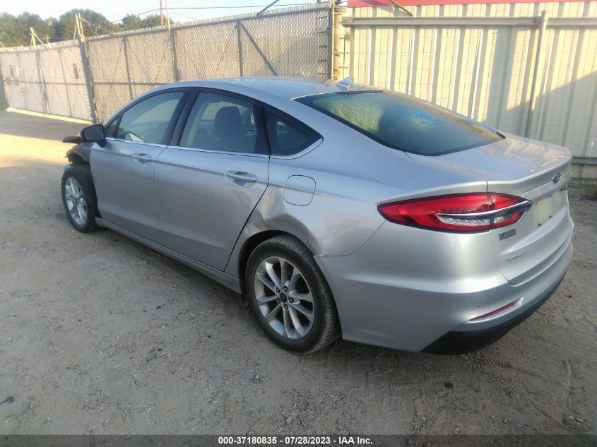 3FA6P0HD9KR103486 2019 Ford Fusion Se