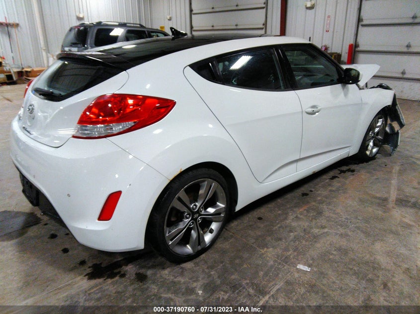 2015 Hyundai Veloster VIN: KMHTC6AD6FU233600 Lot: 37190760