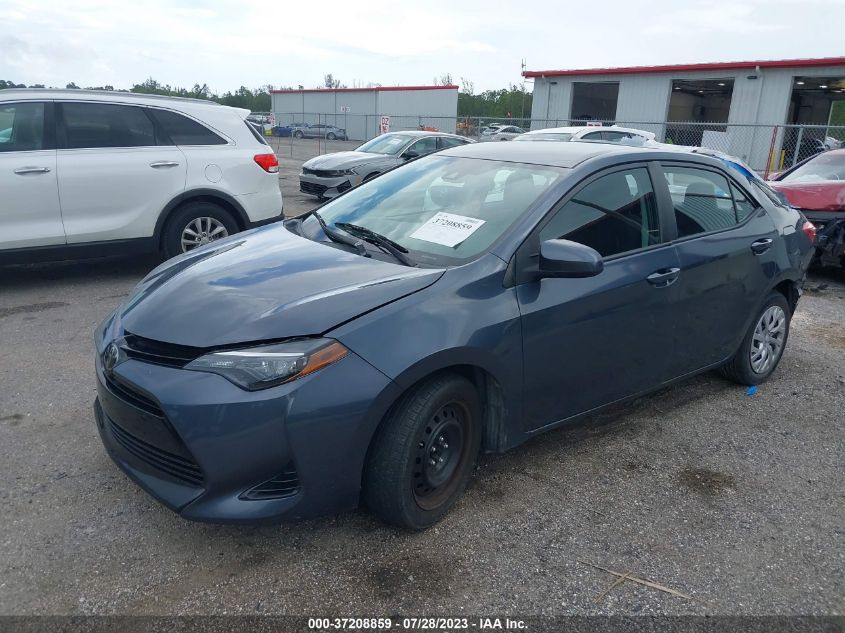 2018 Toyota Corolla Le VIN: 5YFBURHE9JP790519 Lot: 37208859