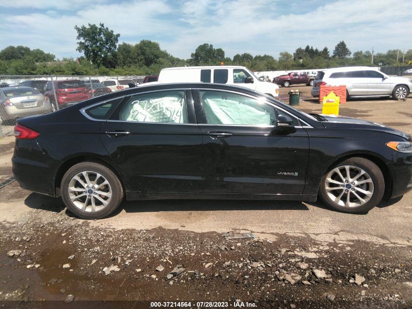 2019 Ford Fusion Hybrid Sel VIN: 3FA6P0MU1KR130820 Lot: 37214564