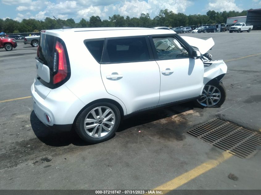 2018 Kia Soul + VIN: KNDJP3A54J7611850 Lot: 37218747