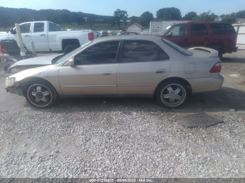 2000 Honda Accord 2.3 Se VIN: 1HGCG5679YA092565 Lot: 37218933