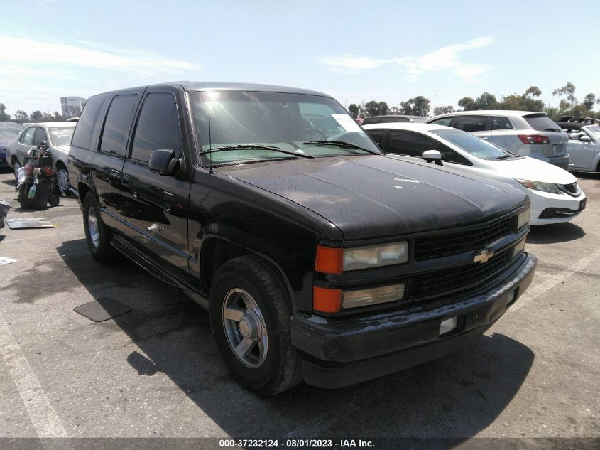 2000 Chevrolet Tahoe Limited VIN: 1GNEC13R1YR166555 Lot: 37232124