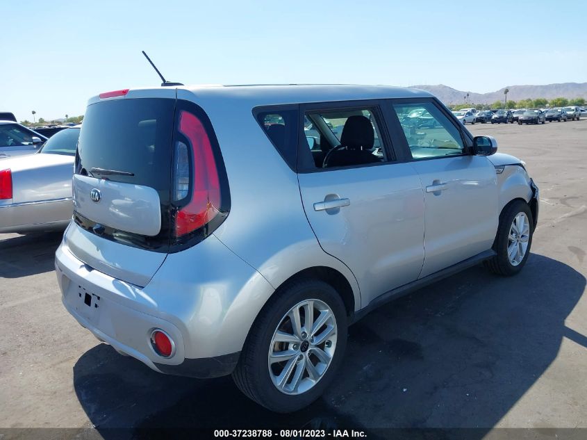 KNDJP3A50J7575722 2018 Kia Soul