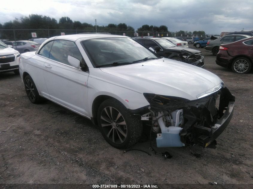 2014 Chrysler 200 S VIN: 1C3BCBGG8EN135689 Lot: 37247889