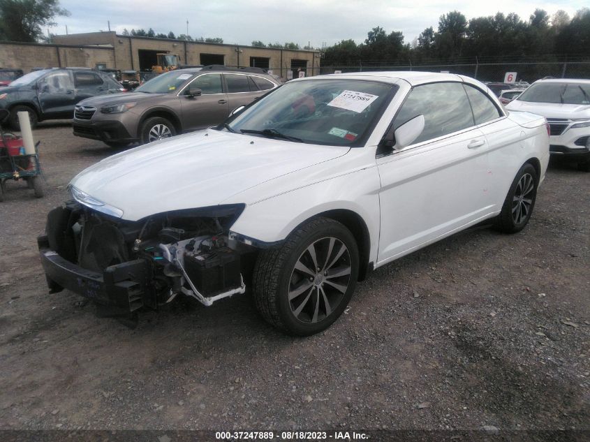 2014 Chrysler 200 S VIN: 1C3BCBGG8EN135689 Lot: 37247889