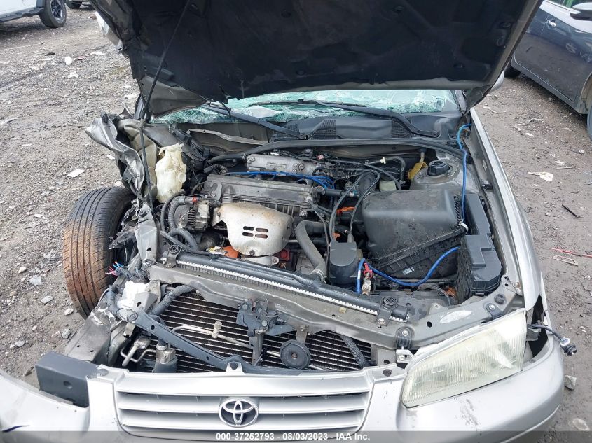 4T1BG22K3WU262929 1998 Toyota Camry Le