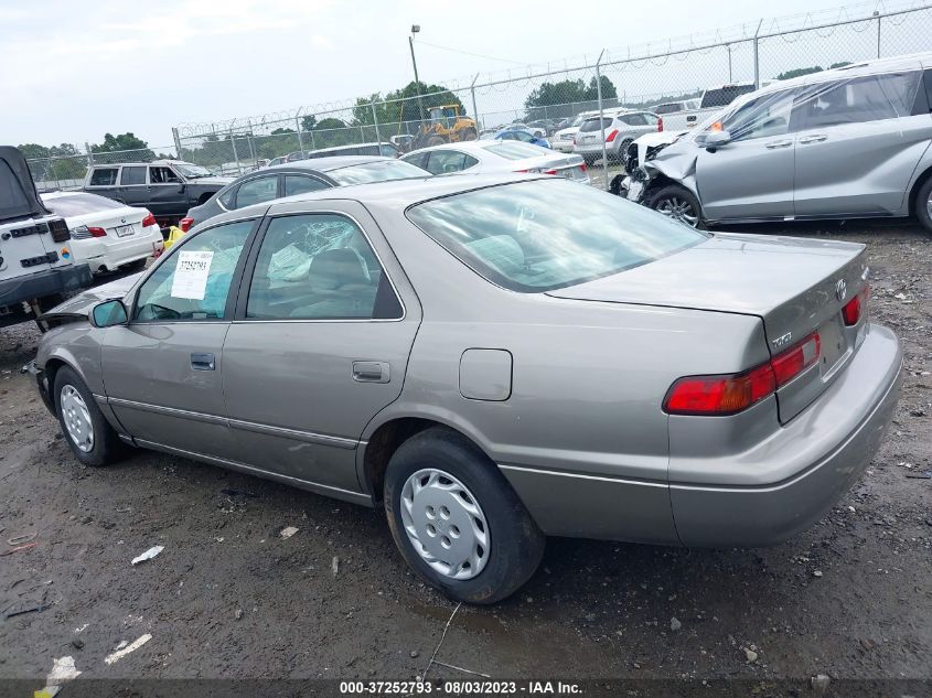 4T1BG22K3WU262929 1998 Toyota Camry Le