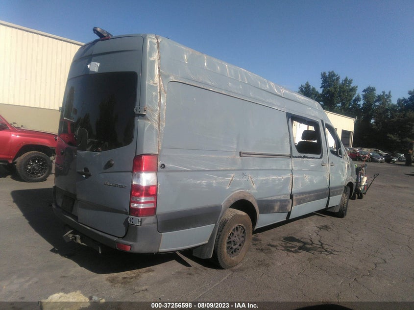 2016 Mercedes-Benz Sprinter 2500 High Roof/High Roof VIN: WD3PE8CD4GP303744 Lot: 37256598