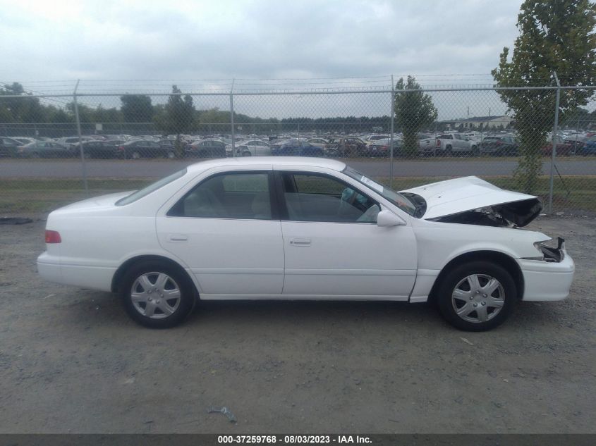 2000 Toyota Camry Le VIN: 4T1BG22KXYU988368 Lot: 37259768