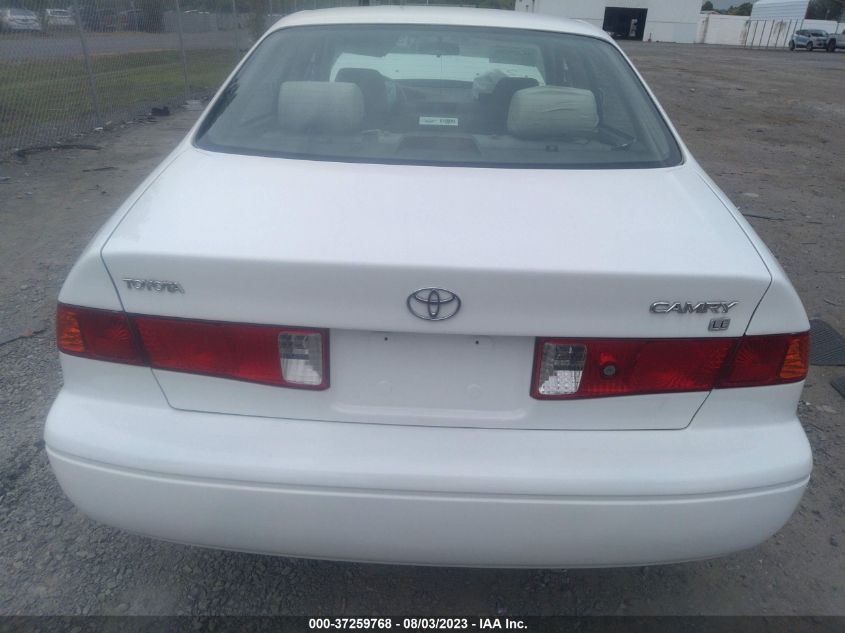 4T1BG22KXYU988368 2000 Toyota Camry Le