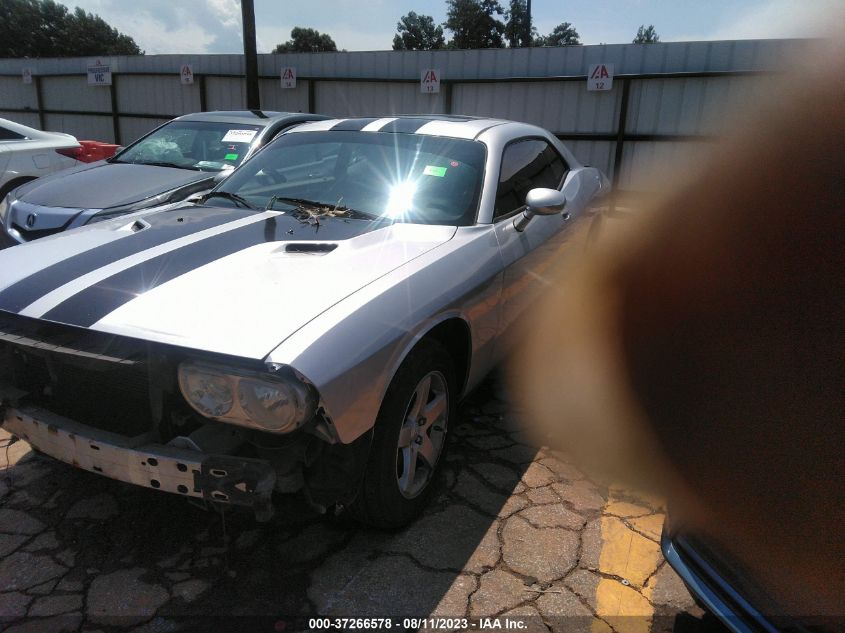 2B3CJ4DV4AH208226 2010 Dodge Challenger Se