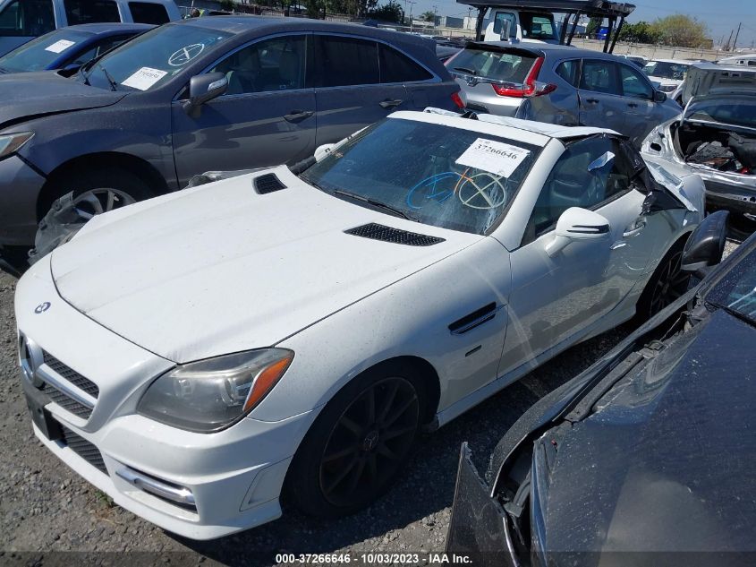 VIN WDDPK4HA9EF094905 2014 Mercedes-Benz SLK-Class,... no.2