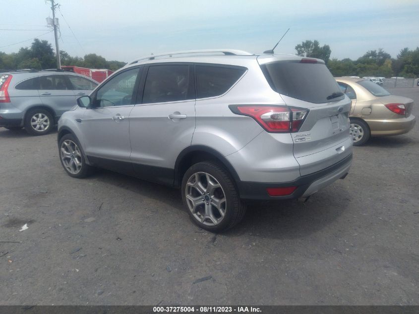 1FMCU9J93HUA10458 2017 Ford Escape Titanium